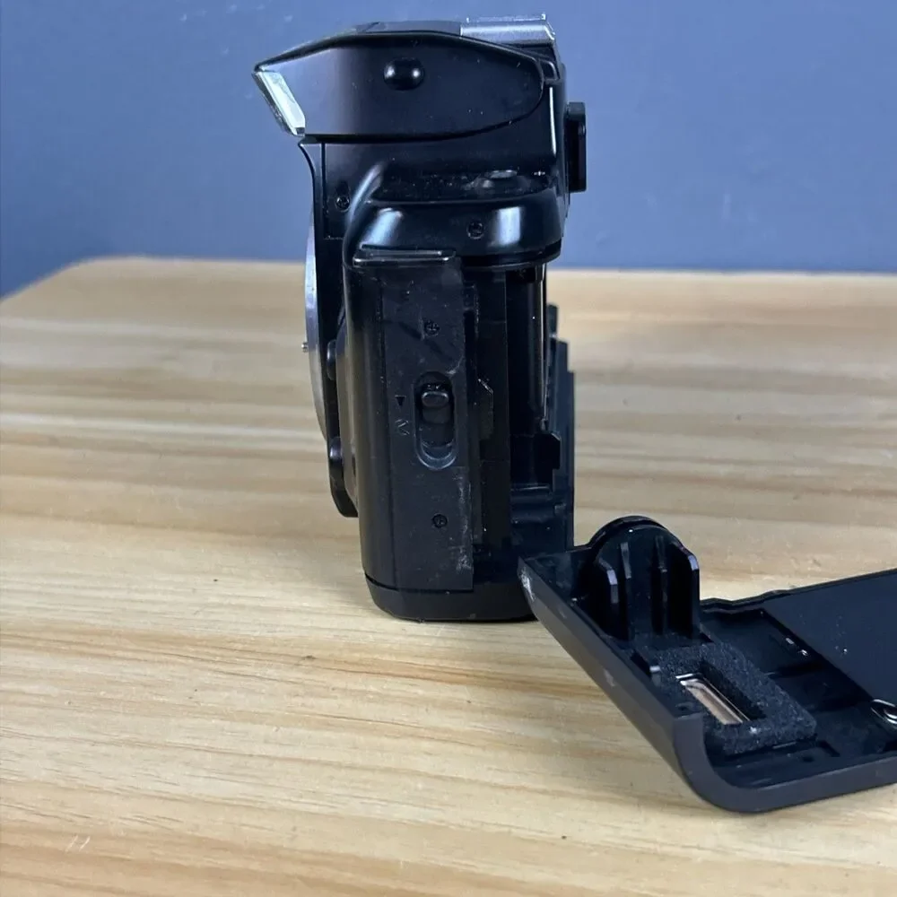 Nikon N4004s F401 35mm Film Camera body Only Not Working Parts, Repair KE #13